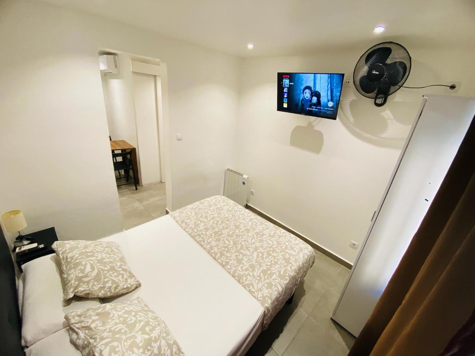 הוספיטלט דה יוברגאט Apartamentos Con Bano Privado Frente Al Metro L5 Barcelona-Hospitalet מראה חיצוני תמונה