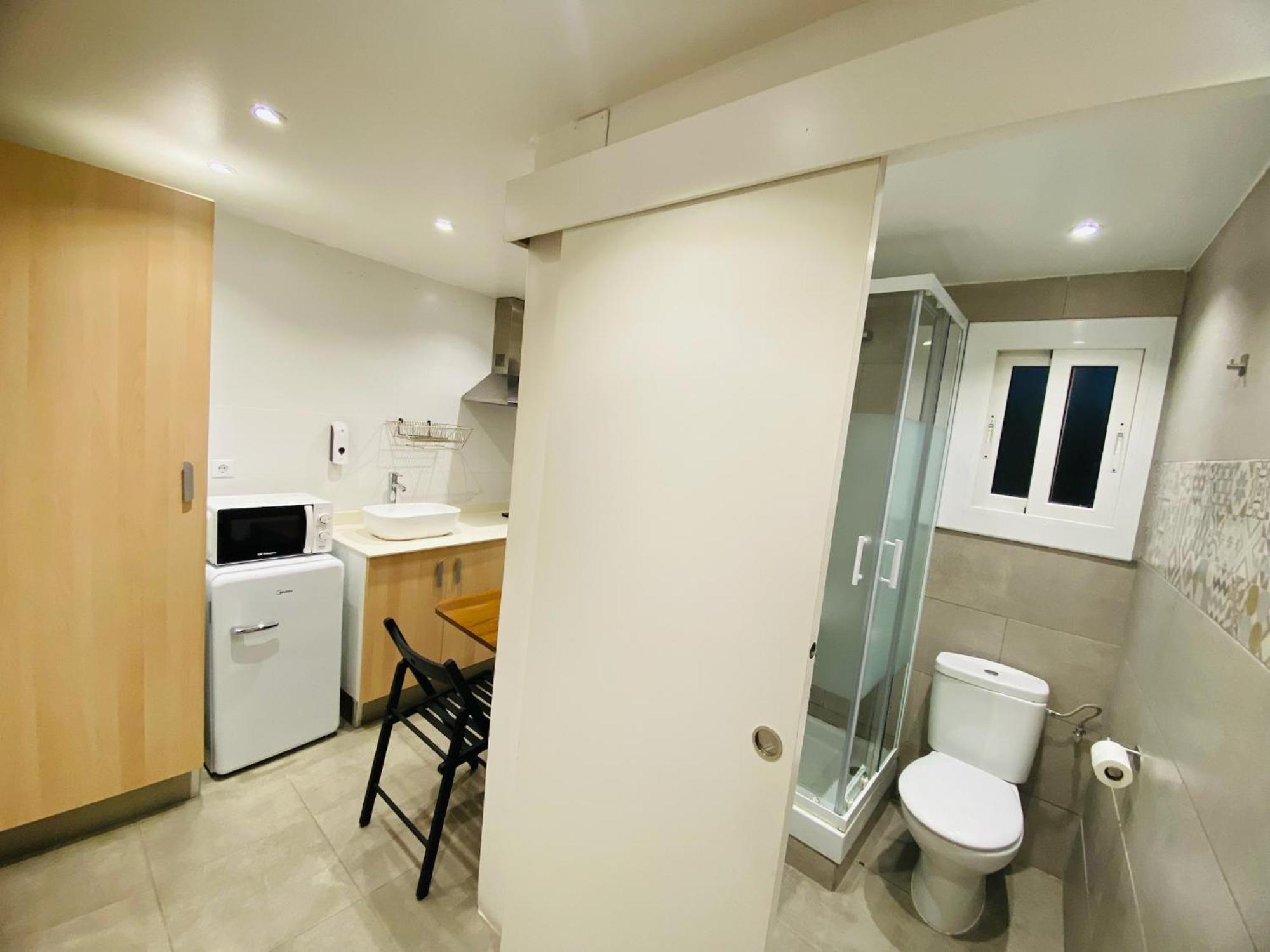 הוספיטלט דה יוברגאט Apartamentos Con Bano Privado Frente Al Metro L5 Barcelona-Hospitalet מראה חיצוני תמונה