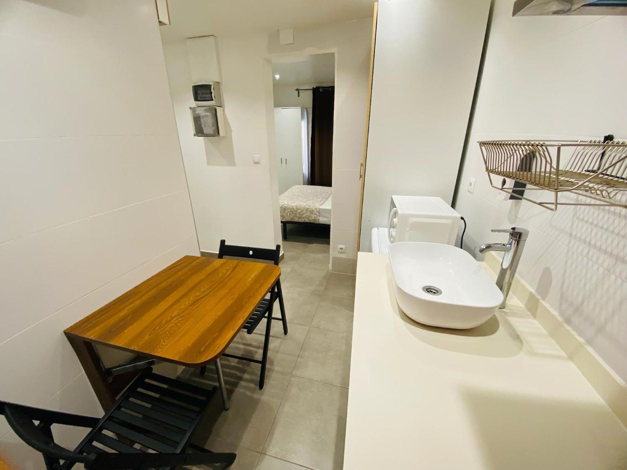 הוספיטלט דה יוברגאט Apartamentos Con Bano Privado Frente Al Metro L5 Barcelona-Hospitalet מראה חיצוני תמונה
