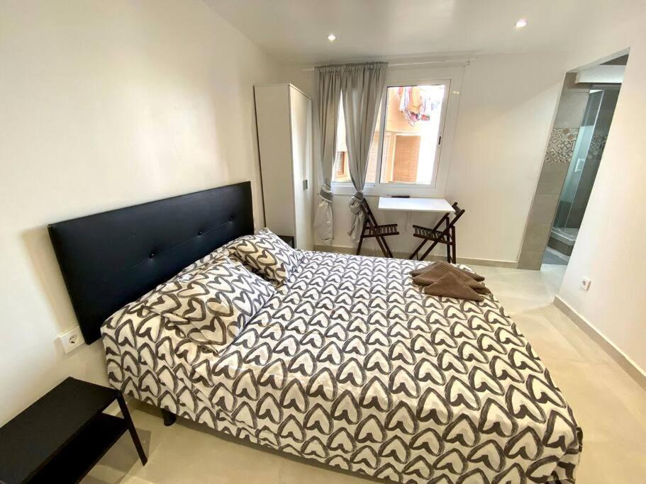 הוספיטלט דה יוברגאט Apartamentos Con Bano Privado Frente Al Metro L5 Barcelona-Hospitalet מראה חיצוני תמונה
