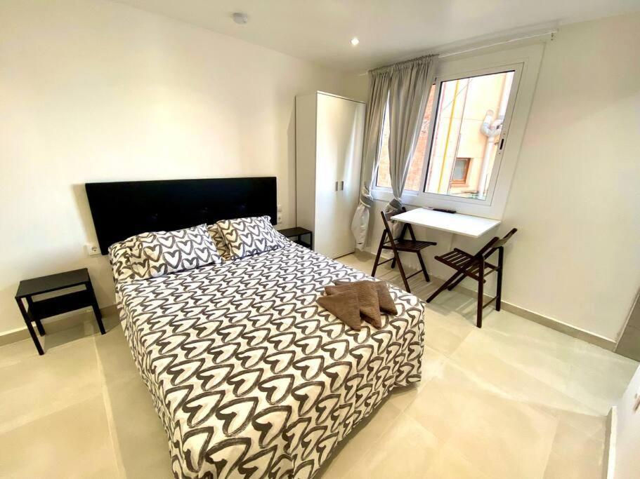 הוספיטלט דה יוברגאט Apartamentos Con Bano Privado Frente Al Metro L5 Barcelona-Hospitalet מראה חיצוני תמונה