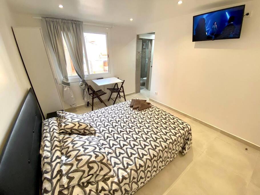 הוספיטלט דה יוברגאט Apartamentos Con Bano Privado Frente Al Metro L5 Barcelona-Hospitalet מראה חיצוני תמונה