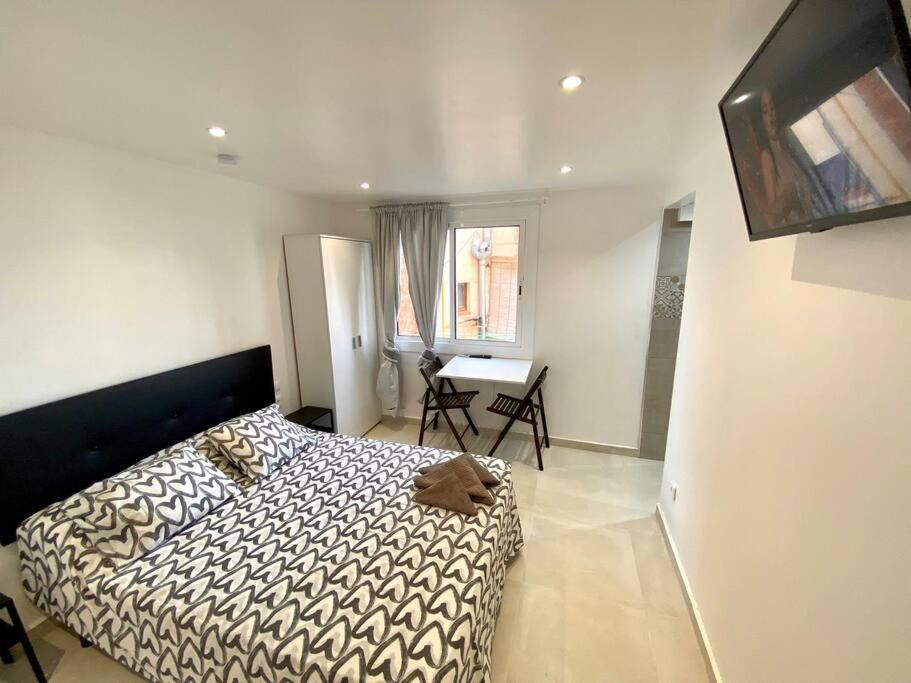 הוספיטלט דה יוברגאט Apartamentos Con Bano Privado Frente Al Metro L5 Barcelona-Hospitalet מראה חיצוני תמונה