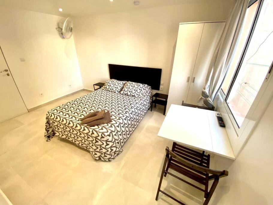 הוספיטלט דה יוברגאט Apartamentos Con Bano Privado Frente Al Metro L5 Barcelona-Hospitalet מראה חיצוני תמונה