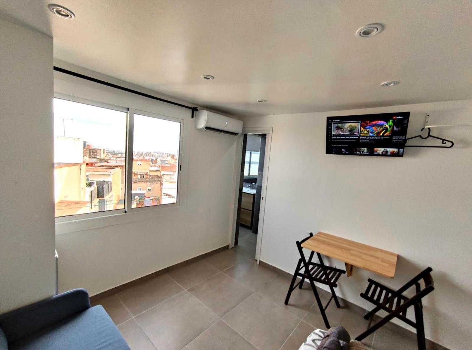 הוספיטלט דה יוברגאט Apartamentos Con Bano Privado Frente Al Metro L5 Barcelona-Hospitalet מראה חיצוני תמונה
