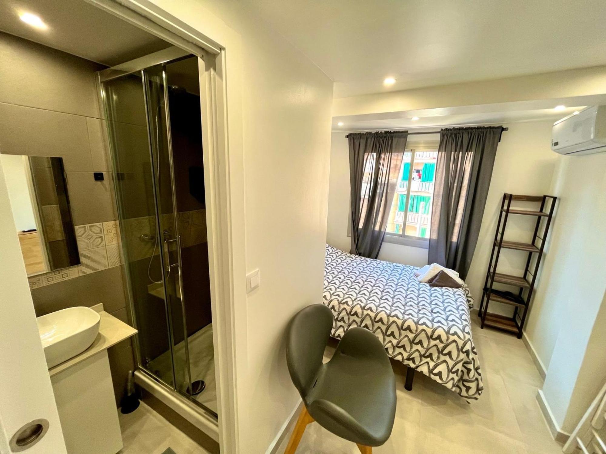 הוספיטלט דה יוברגאט Apartamentos Con Bano Privado Frente Al Metro L5 Barcelona-Hospitalet מראה חיצוני תמונה