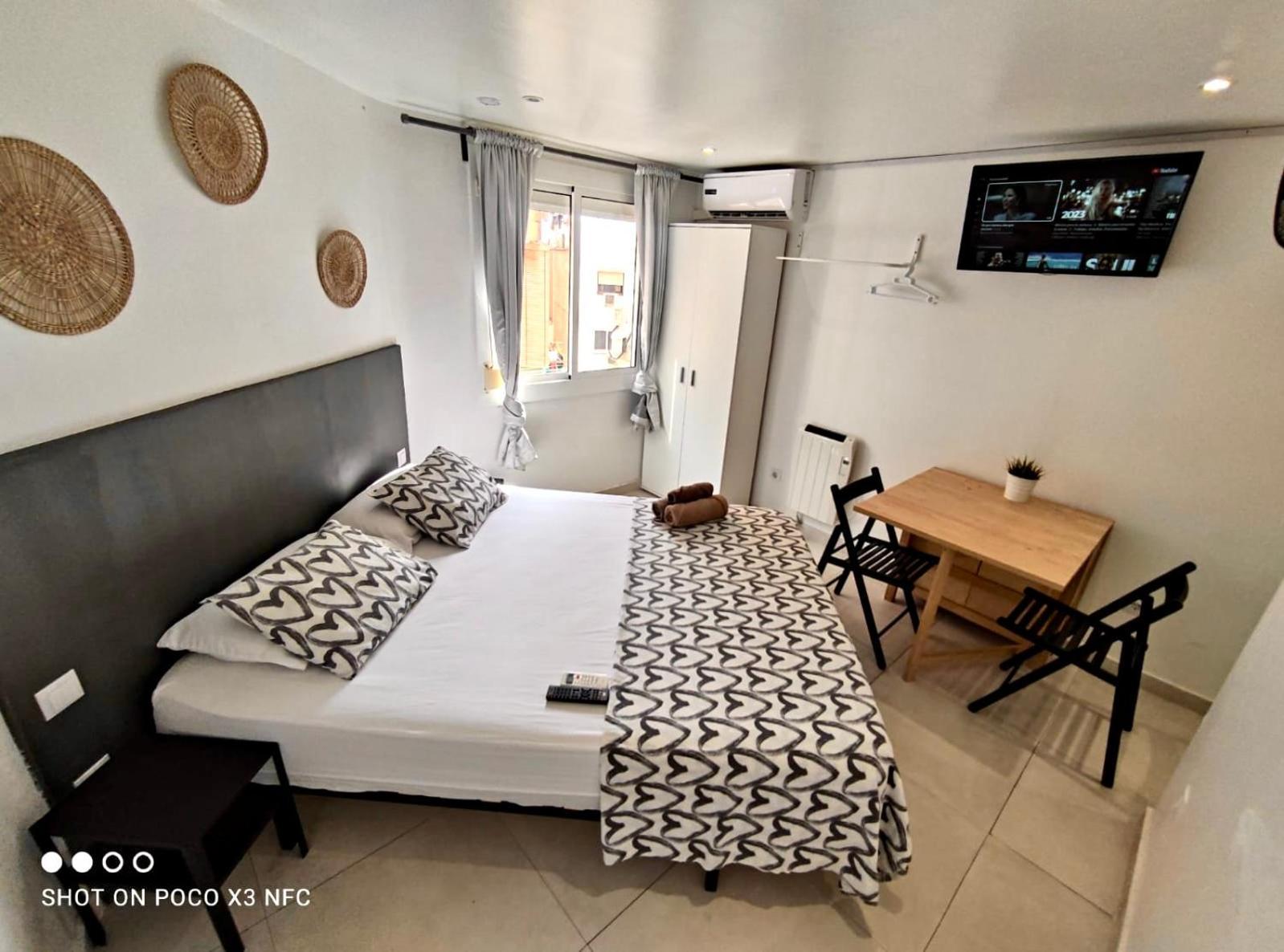 הוספיטלט דה יוברגאט Apartamentos Con Bano Privado Frente Al Metro L5 Barcelona-Hospitalet מראה חיצוני תמונה