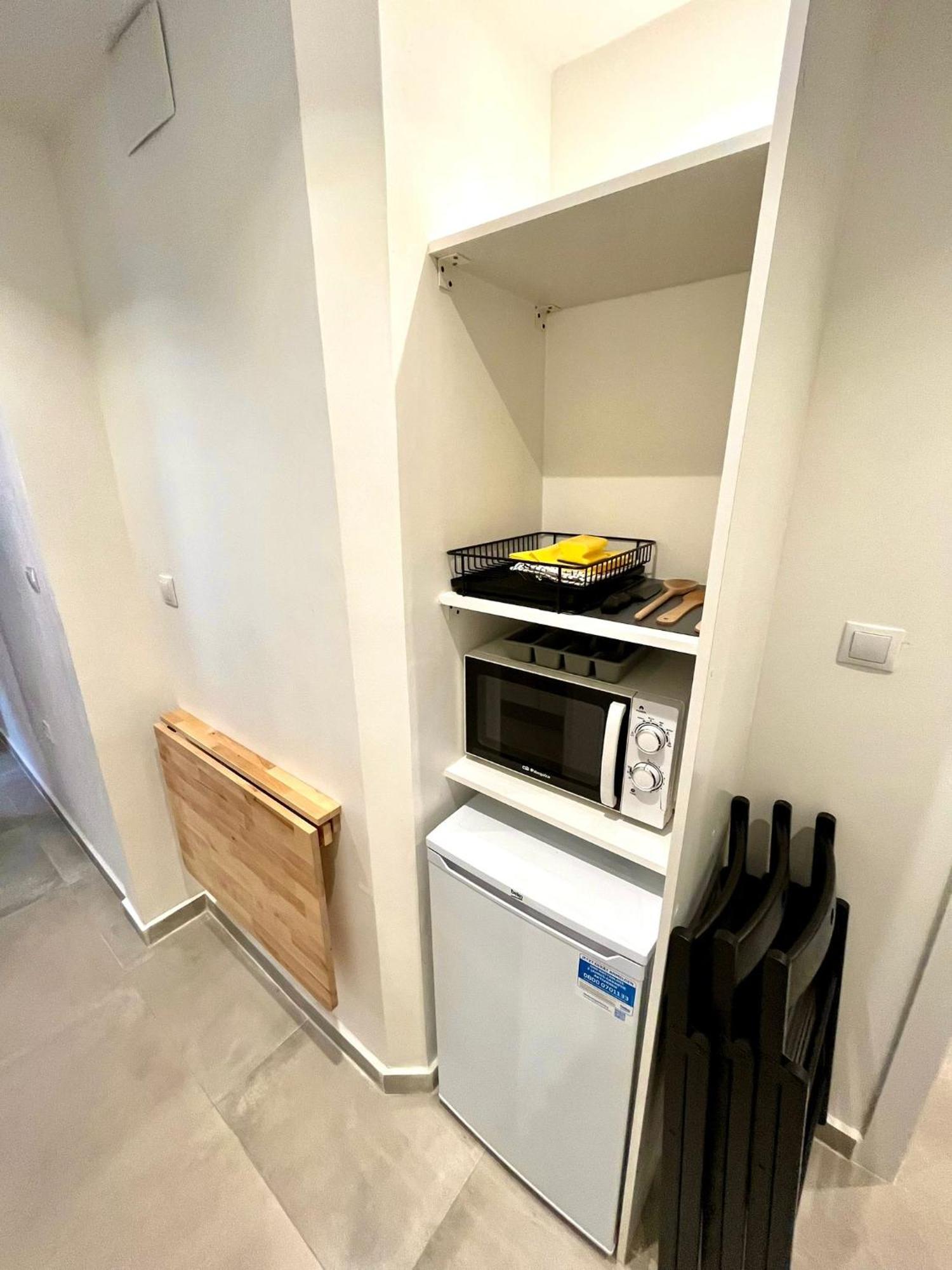 הוספיטלט דה יוברגאט Apartamentos Con Bano Privado Frente Al Metro L5 Barcelona-Hospitalet מראה חיצוני תמונה